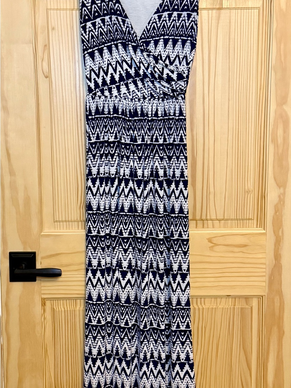 Gilli Navy and White Geometric Maxi Dress